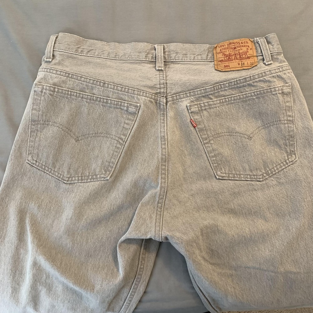 Vintage Levis 501 Jeans Mens 36x31 Gray Light Wash Button Fly Denim USA 501-0653 - Picture 9 of 11